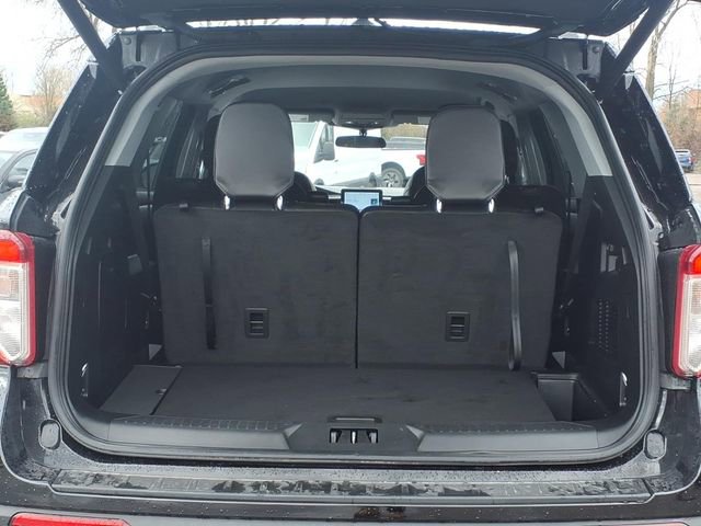 Certified 2023 Ford Explorer XLT w/ Equipment Group 202A AWD/4WD image 10