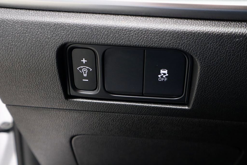 Used 2025 Kia Sorento S image 29