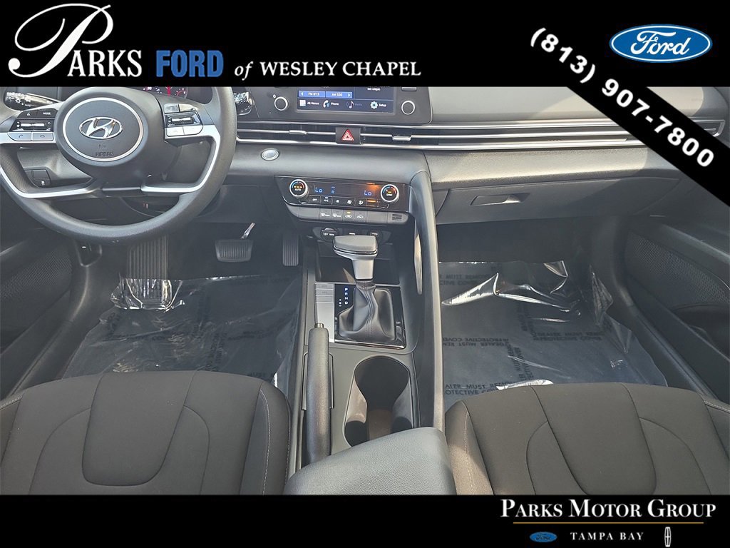 Used 2023 Hyundai Elantra SEL image 12