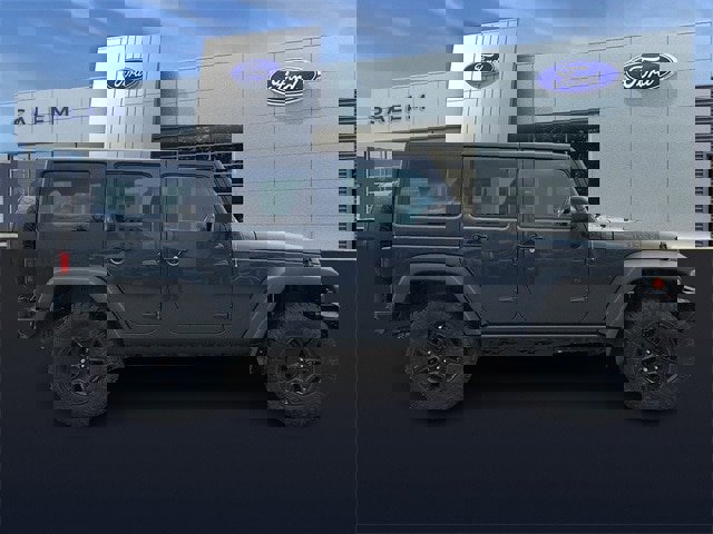 Used 2018 Jeep Wrangler Unlimited Sport image 2