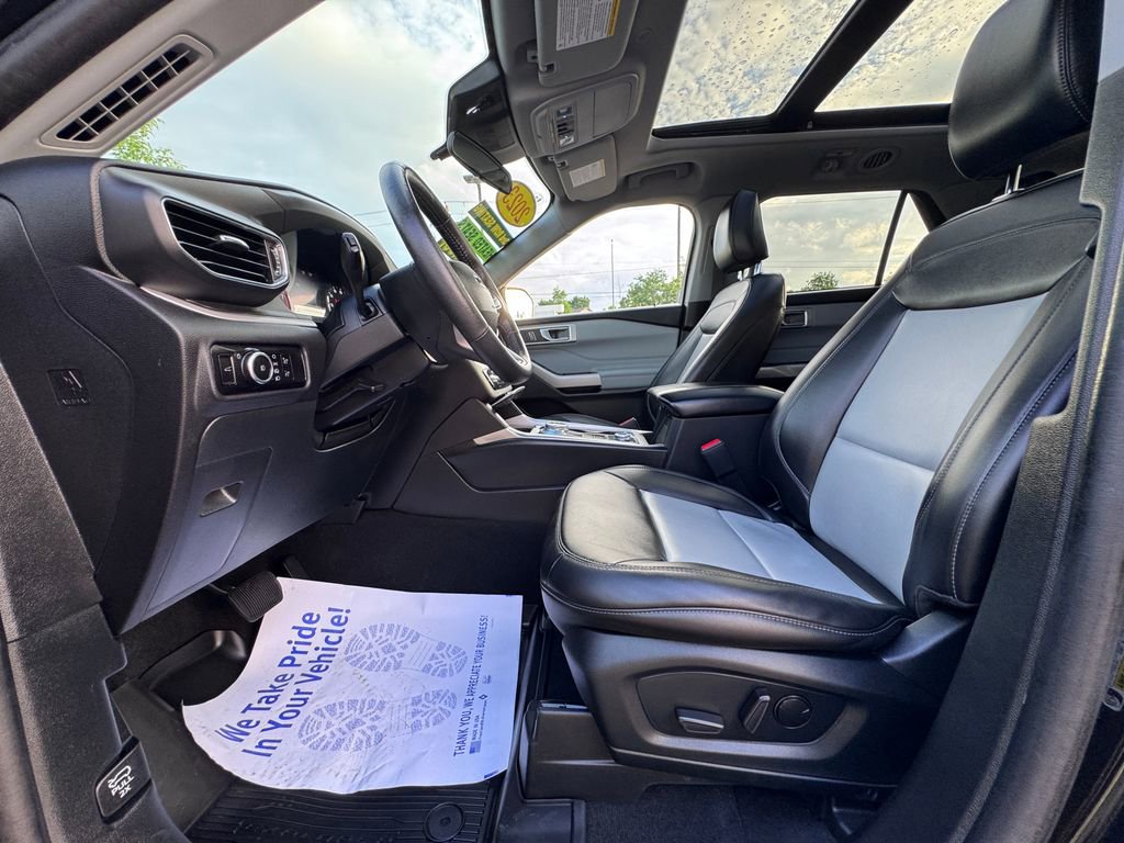 Certified 2023 Ford Explorer XLT w/ Equipment Group 202A AWD/4WD image 12
