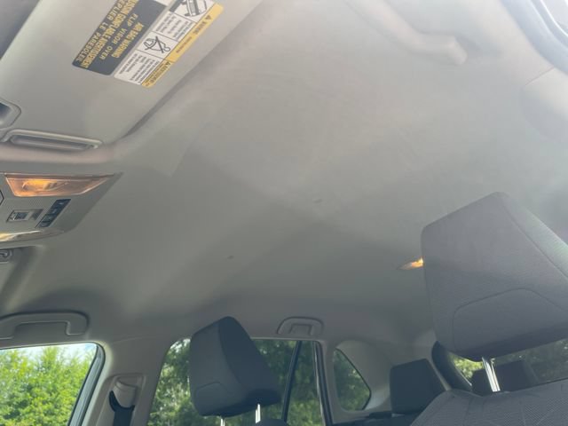 Used 2020 Toyota RAV4 XLE FWD image 18