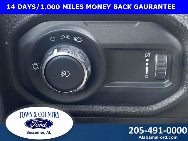 Used 2025 Jeep Wrangler Sport image 23