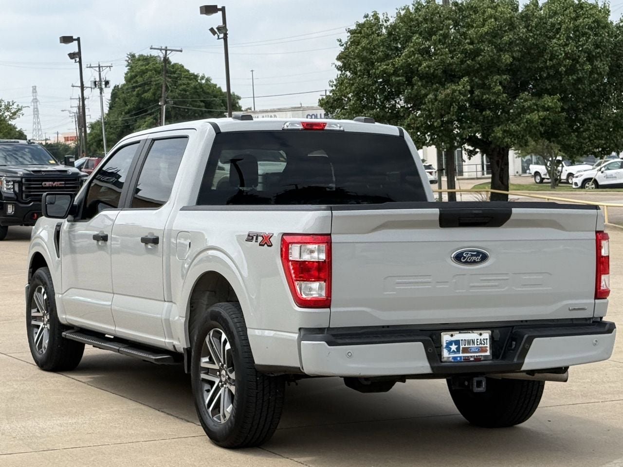 Certified 2023 Ford F150 XL w/ STX Appearance Package RWD image 5