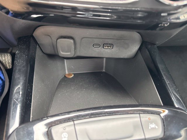 Used 2025 Chevrolet Trax LT FWD image 28
