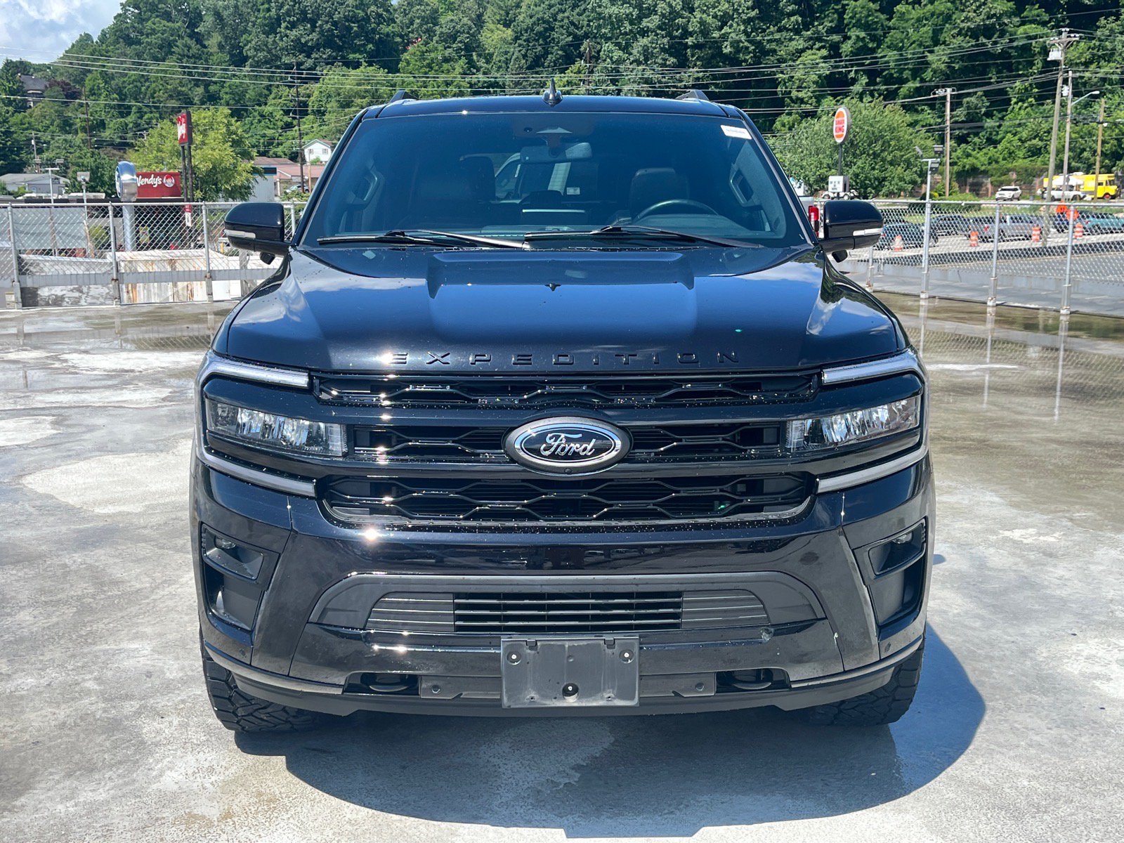 Certified 2024 Ford Expedition Limited AWD/4WD image 5