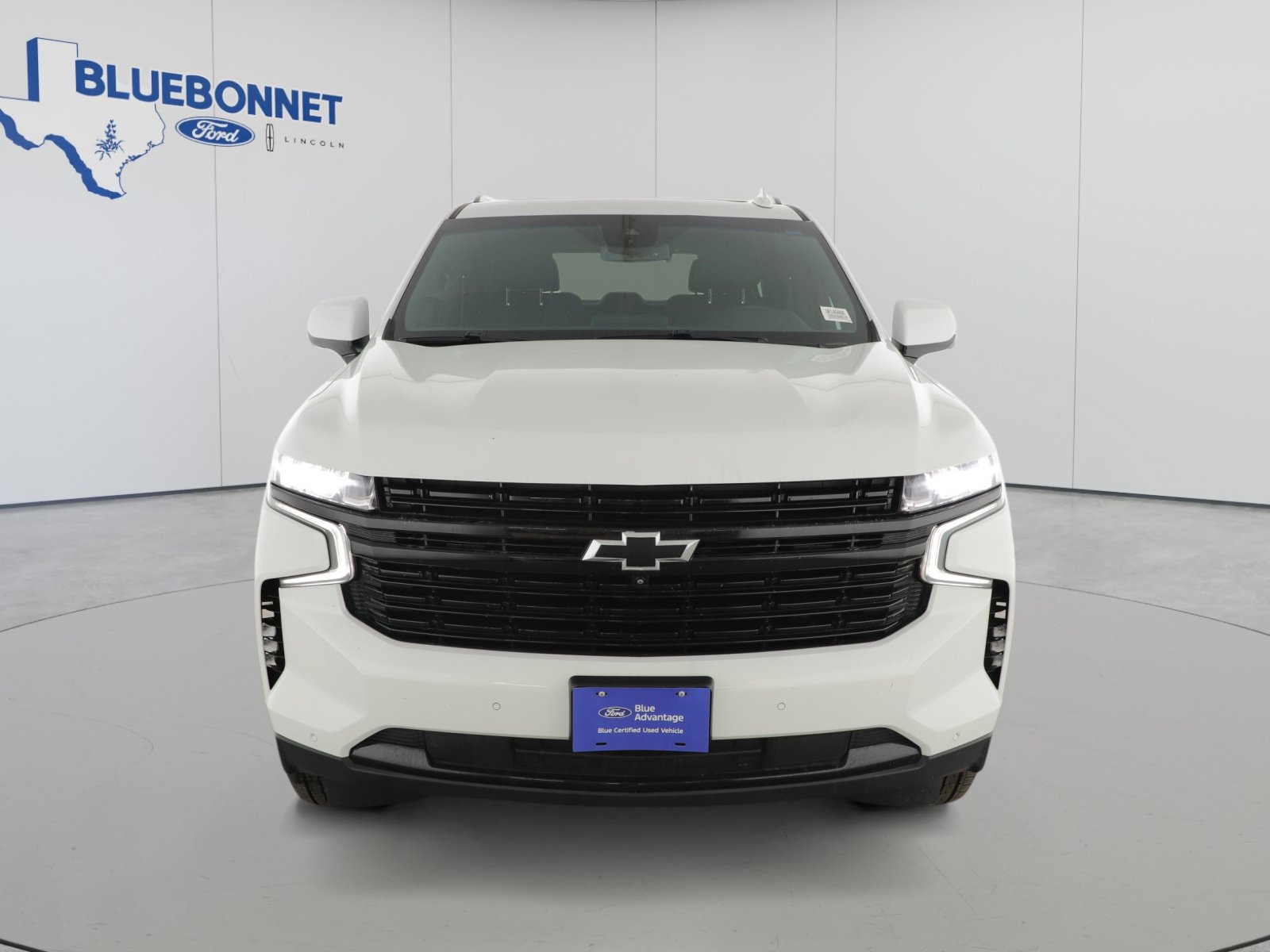 Used 2024 Chevrolet Tahoe RST w/ Luxury Package AWD/4WD image 2