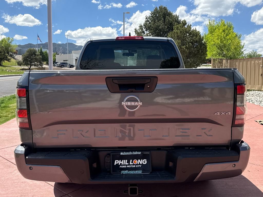 Used 2025 Nissan Frontier SV AWD/4WD image 6