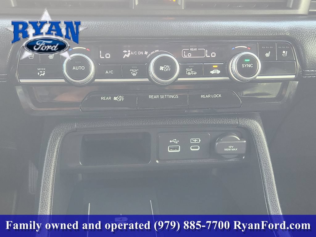 Used 2025 Honda Pilot Elite image 15
