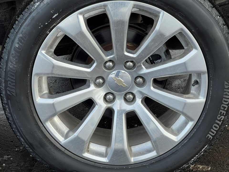 Used 2022 Chevrolet Silverado 1500 High Country w/ Technology Package image 17