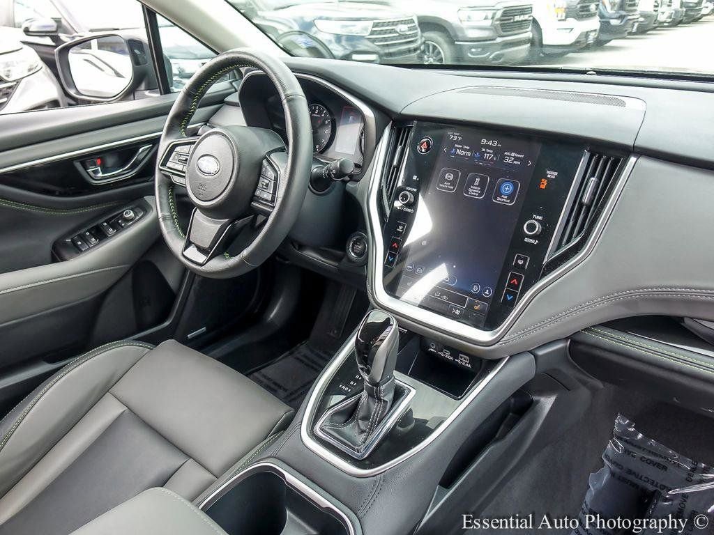 Used 2025 Subaru Outback Onyx Edition AWD/4WD image 25