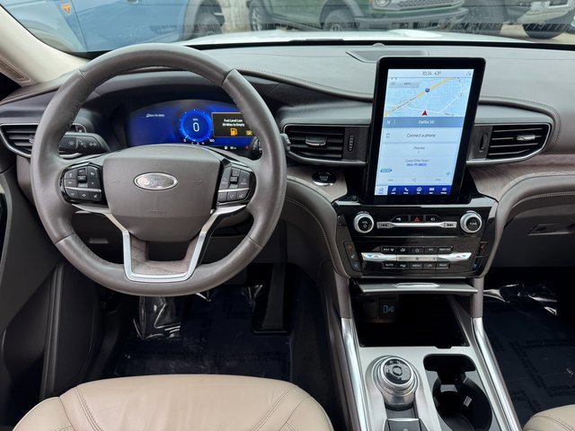 Certified 2022 Ford Explorer Platinum w/ Technology Package image 11