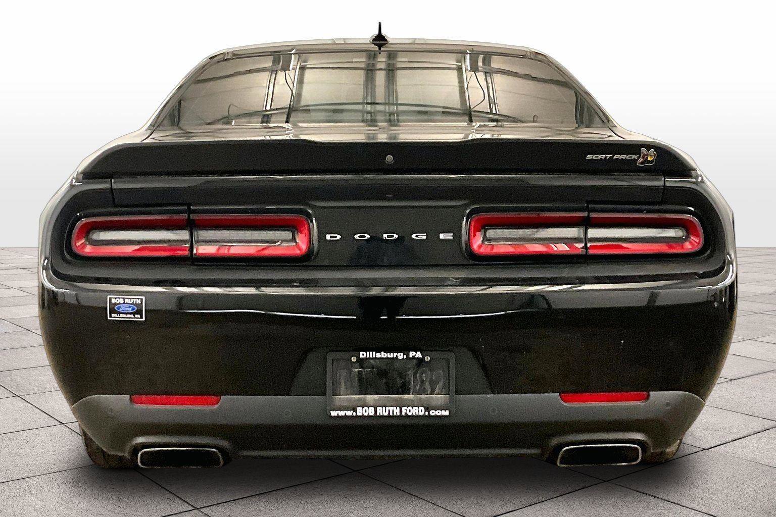 Used 2022 Dodge Challenger R/T Scat Pack w/ Dynamics Package image 4