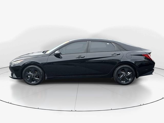 Used 2022 Hyundai Elantra SEL w/ Convenience Package FWD image 8