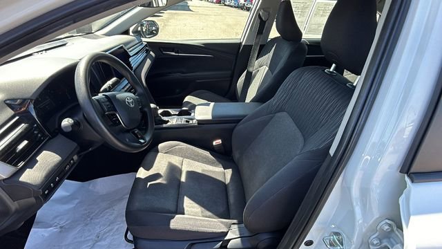 Used 2025 Toyota Camry LE FWD image 17
