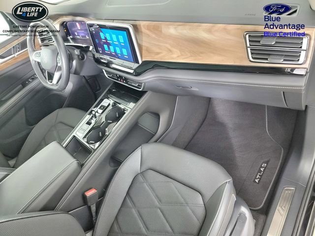 Used 2024 Volkswagen Atlas SE AWD/4WD image 21
