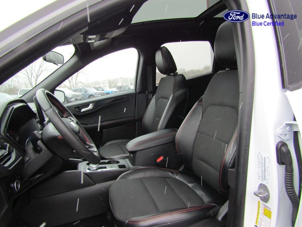 Certified 2023 Ford Escape ST-Line Select w/ Tech Pack #2 AWD/4WD image 11