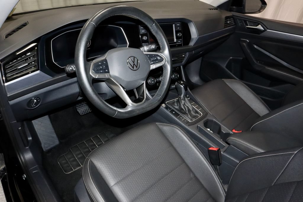 Used 2024 Volkswagen Jetta SE FWD image 25