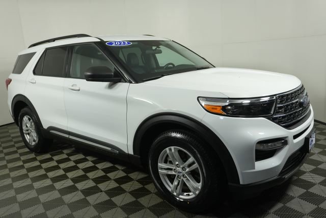 Certified 2023 Ford Explorer XLT w/ Equipment Group 202A image 6