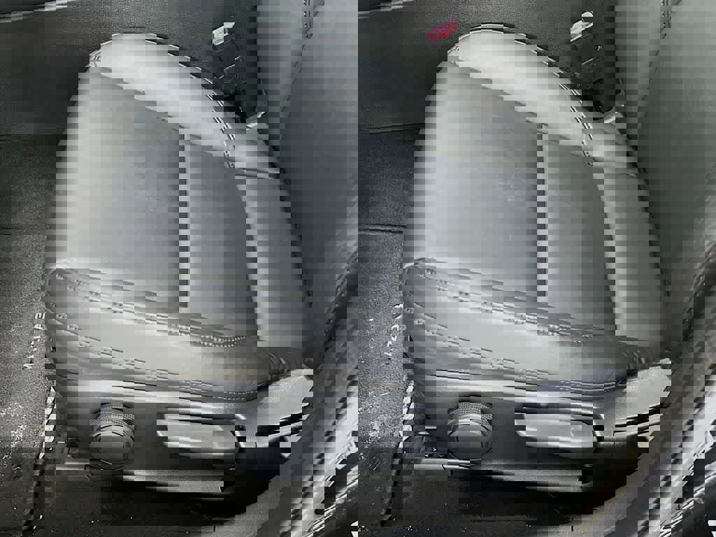 Used 2021 MAZDA MAZDA3 s image 29