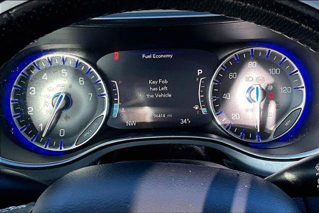 Used 2020 Chrysler Pacifica Limited w/ Advanced Safetytec Group image 23