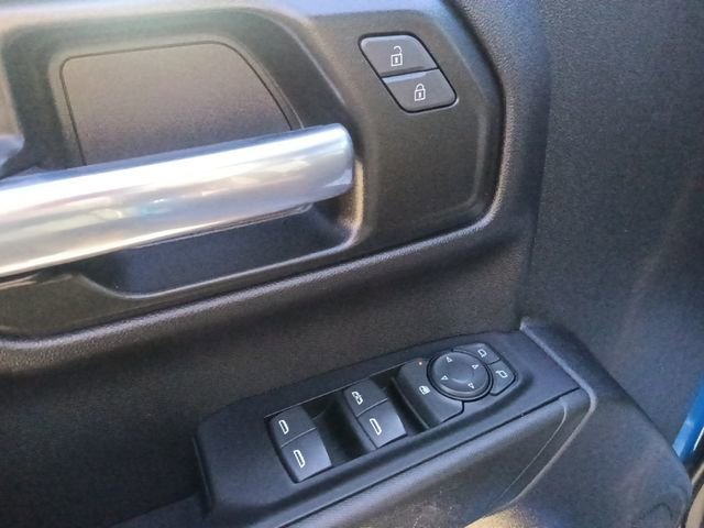 Used 2023 Chevrolet Silverado 1500 Custom Trail Boss w/ LPO, Dark Essentials Package AWD/4WD image 12