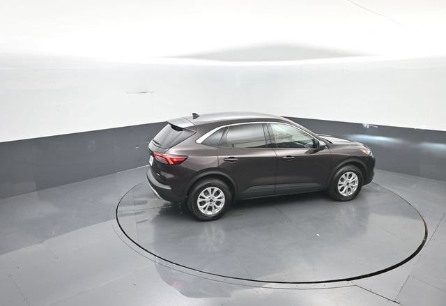 Certified 2023 Ford Escape Active AWD/4WD image 33