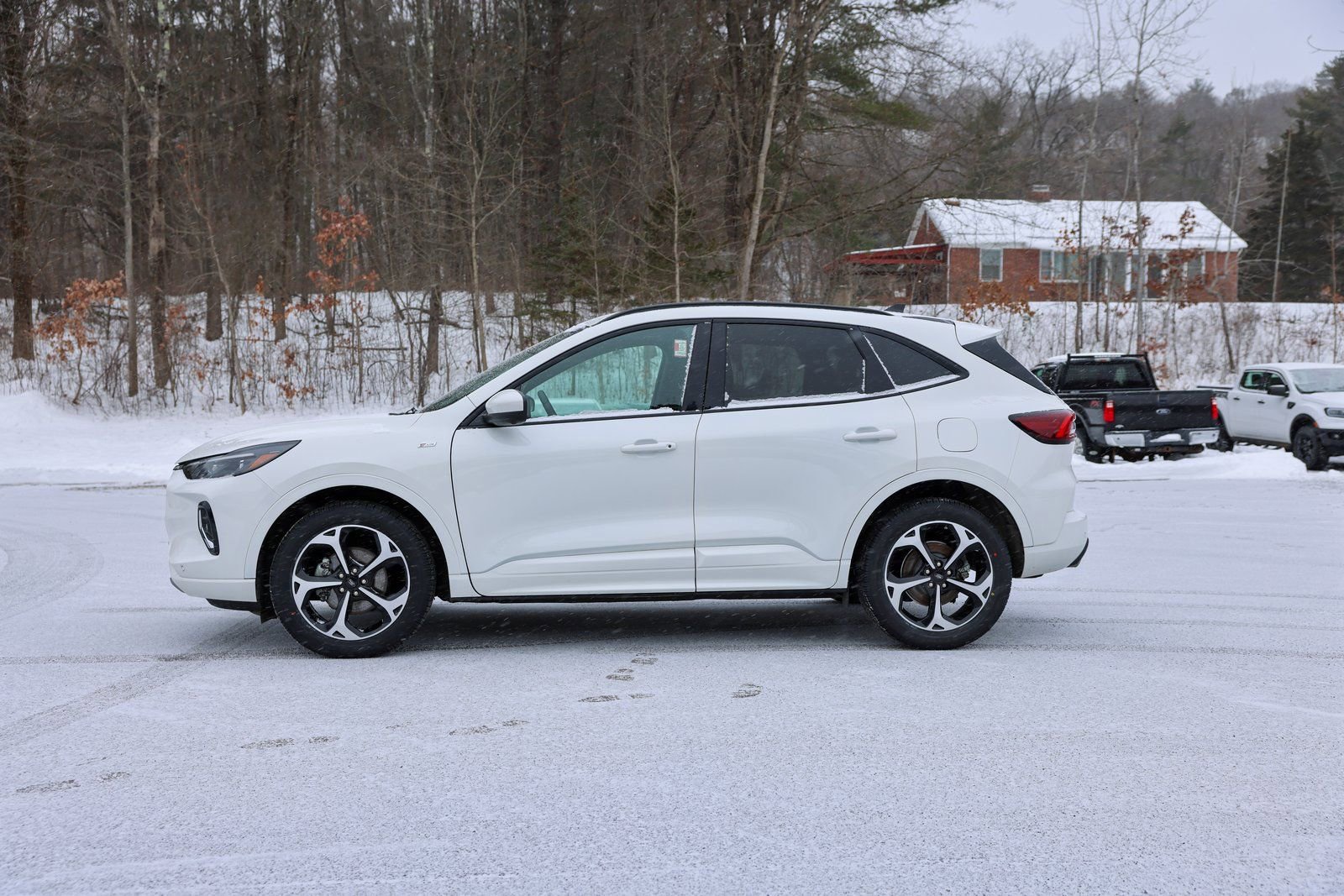 Certified 2023 Ford Escape ST-Line Elite image 2