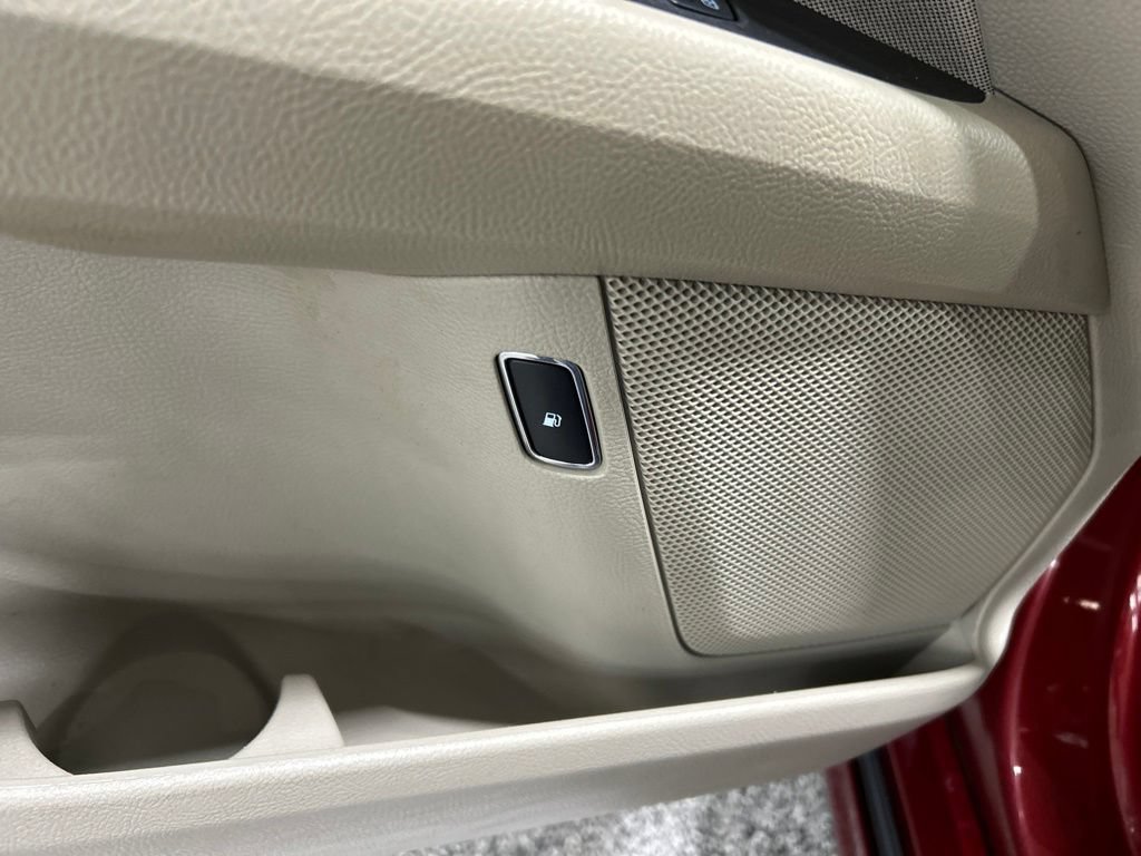 Certified 2019 Ford Fusion SE FWD image 16