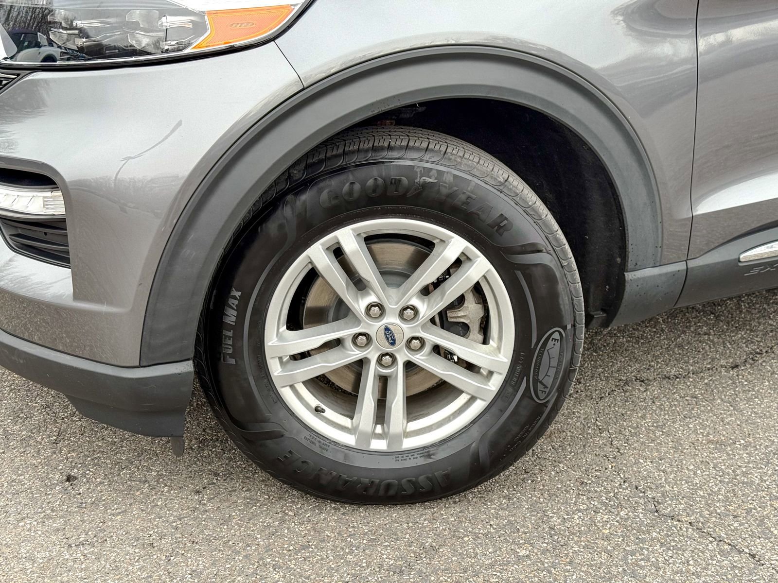 Certified 2022 Ford Explorer XLT w/ Equipment Group 202A image 11