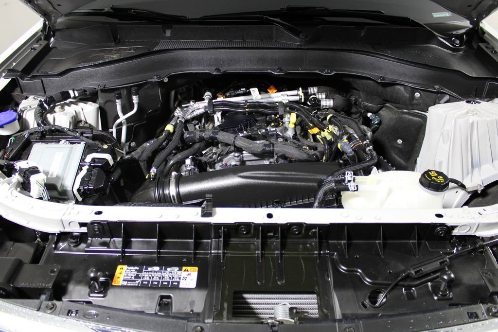 Certified 2025 Ford Explorer Active image 7