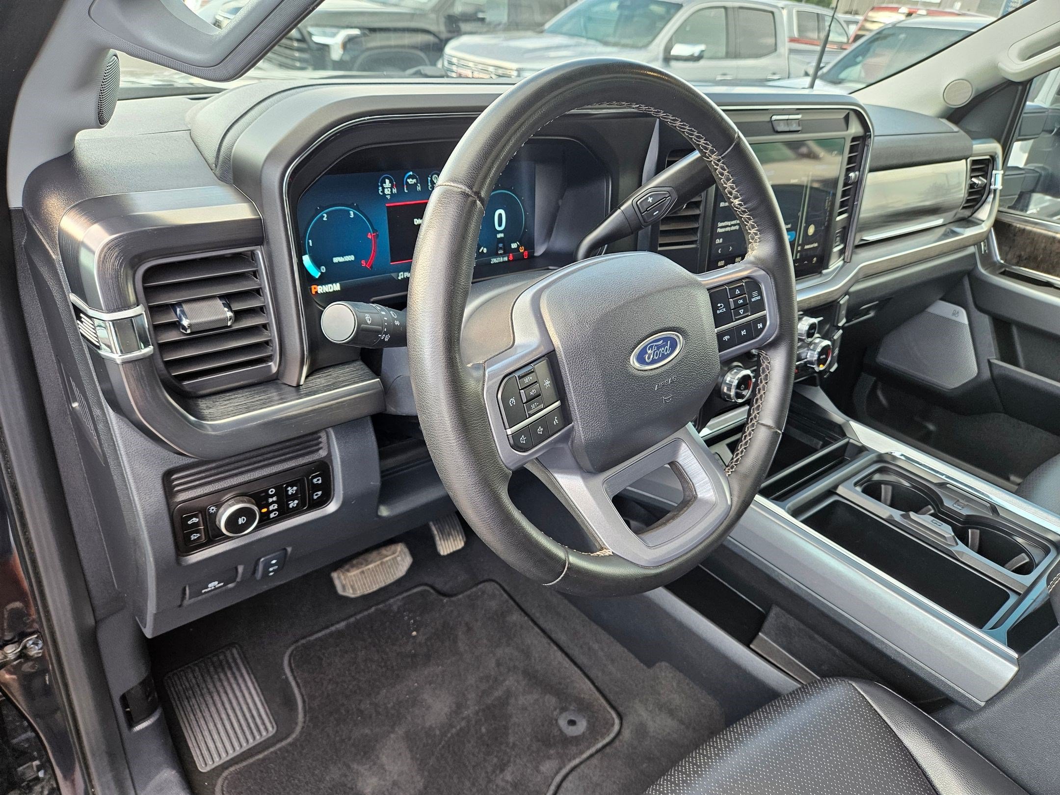 Certified 2025 Ford F350 Lariat w/ Tremor Off-Road Package AWD/4WD image 17