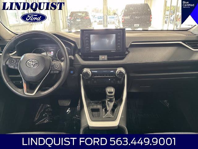 Used 2020 Toyota RAV4 XLE w/ Convenience Package FWD image 13