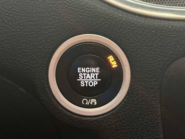 Used 2017 Dodge Charger R/T w/ Driver Convenience Group RWD image 16
