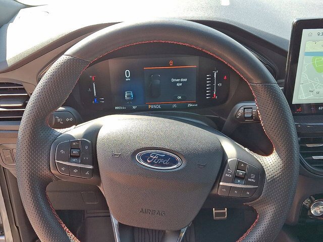 Certified 2023 Ford Escape ST-Line AWD/4WD image 16