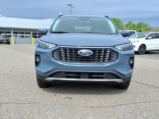 Certified 2024 Ford Escape SE FWD image 2