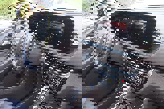 Used 2025 Buick Envista Sport Touring w/ Convenience I Package FWD image 10