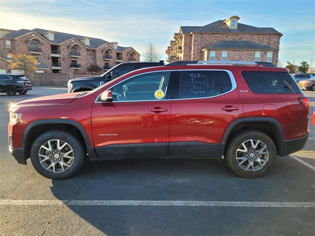 Used 2023 GMC Acadia SLE w/ Driver Convenience Package image 2
