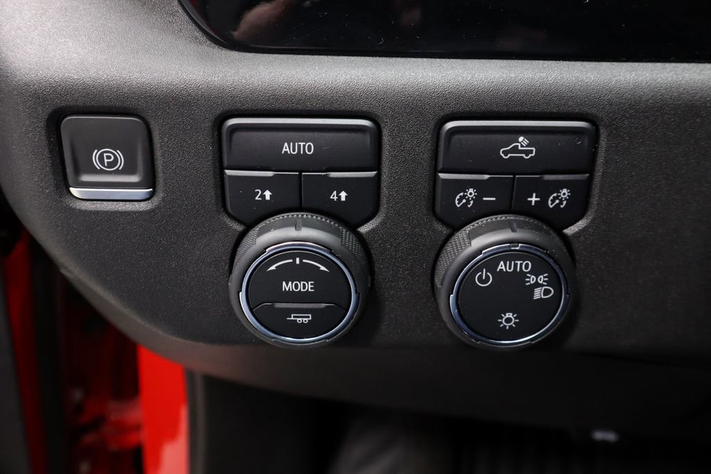 Used 2023 Chevrolet Silverado 1500 LT image 28