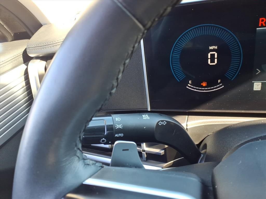 Used 2025 Hyundai Santa Fe SE image 25