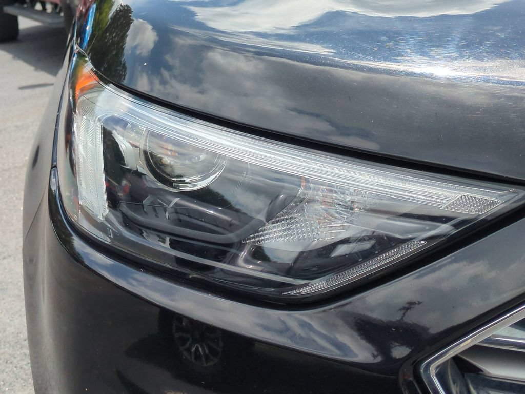 Certified 2024 Ford Edge Titanium AWD/4WD image 11