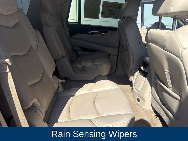 Used 2020 Cadillac Escalade Luxury AWD/4WD image 34