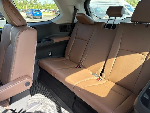 Used 2025 Toyota Grand Highlander AWD image 14
