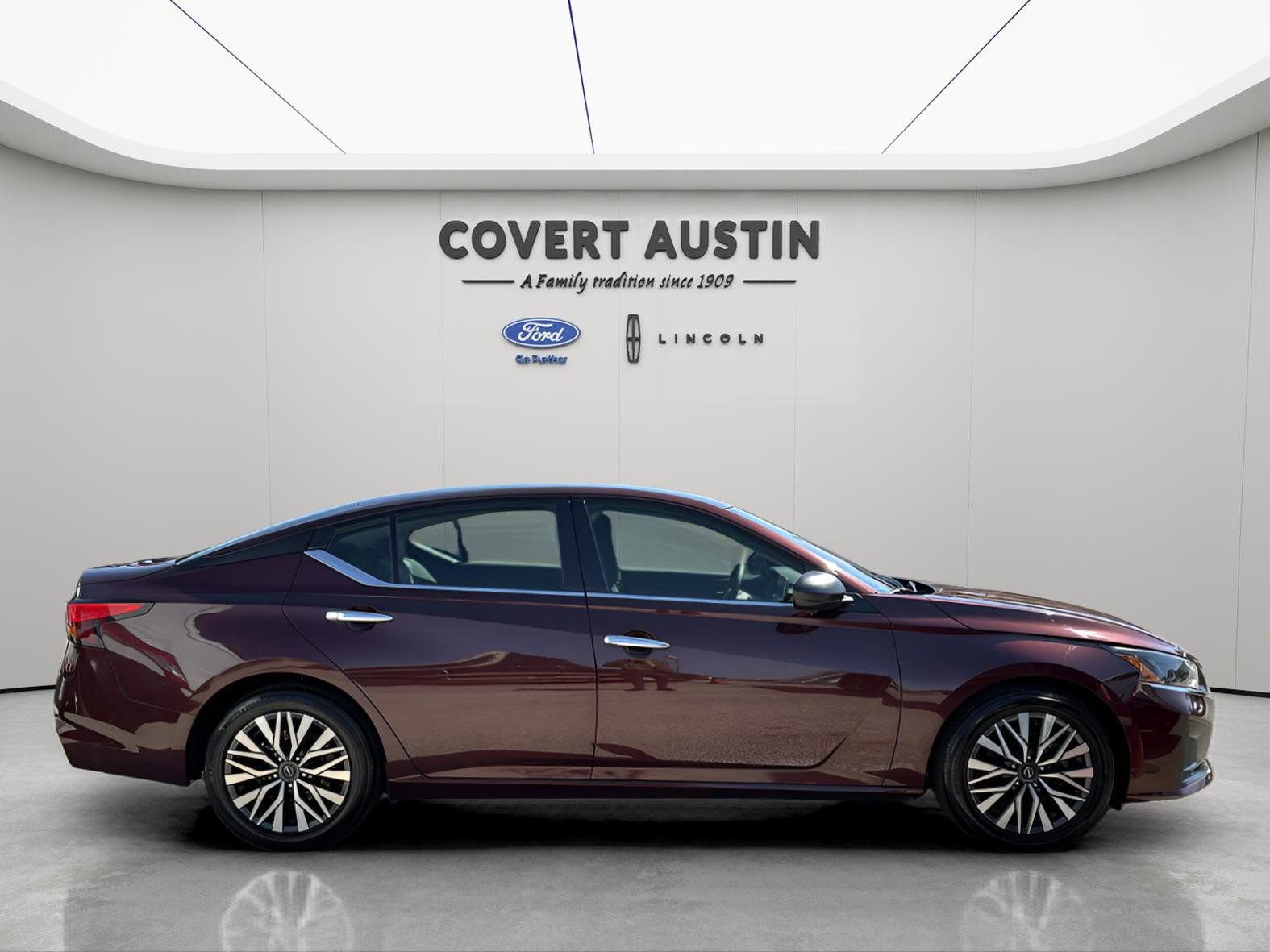 Used 2024 Nissan Altima 2.5 SV image 6