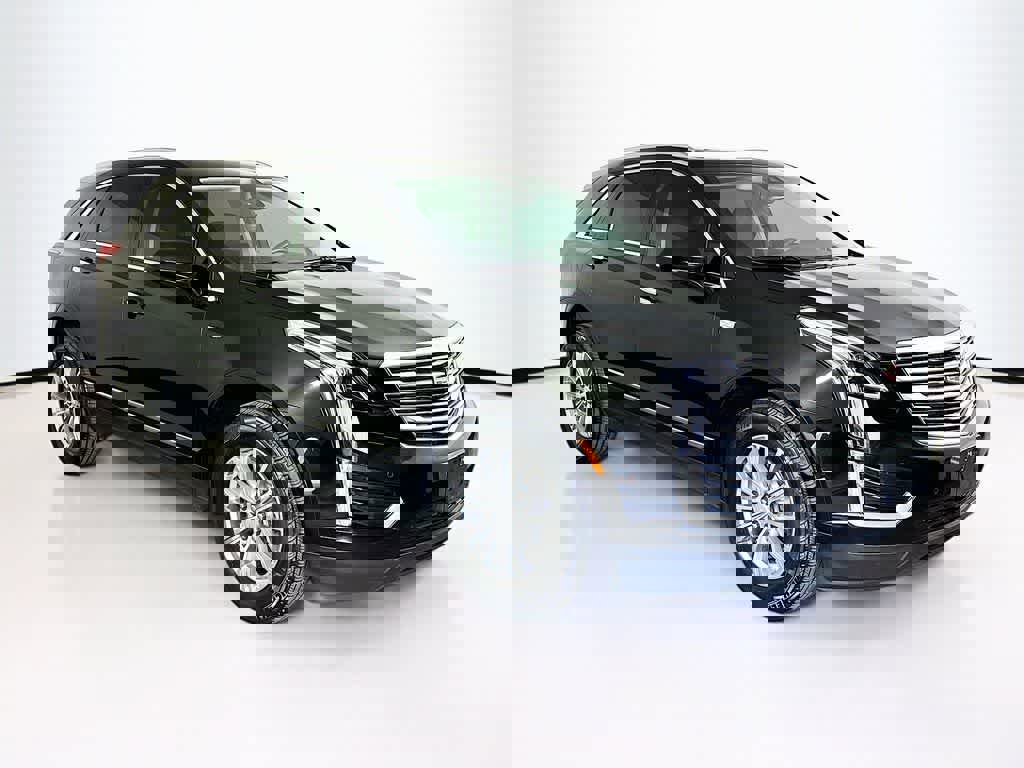 Used 2017 Cadillac XT5 Luxury w/ Driver Awareness Package image 24