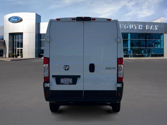 Used 2025 RAM ProMaster 2500 w/ Convenience Group FWD image 4