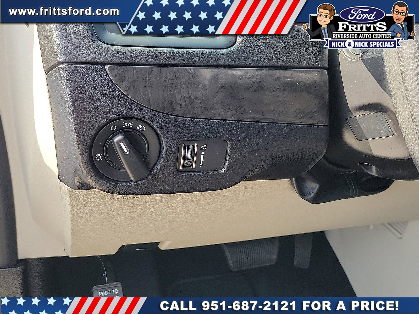 Used 2018 Dodge Grand Caravan SE w/ UConnect Hands-Free Group FWD image 10
