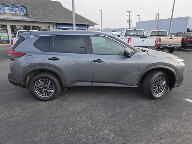 Used 2024 Nissan Rogue S image 6