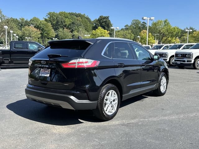 Certified 2024 Ford Edge SEL w/ Convenience Package AWD/4WD image 3