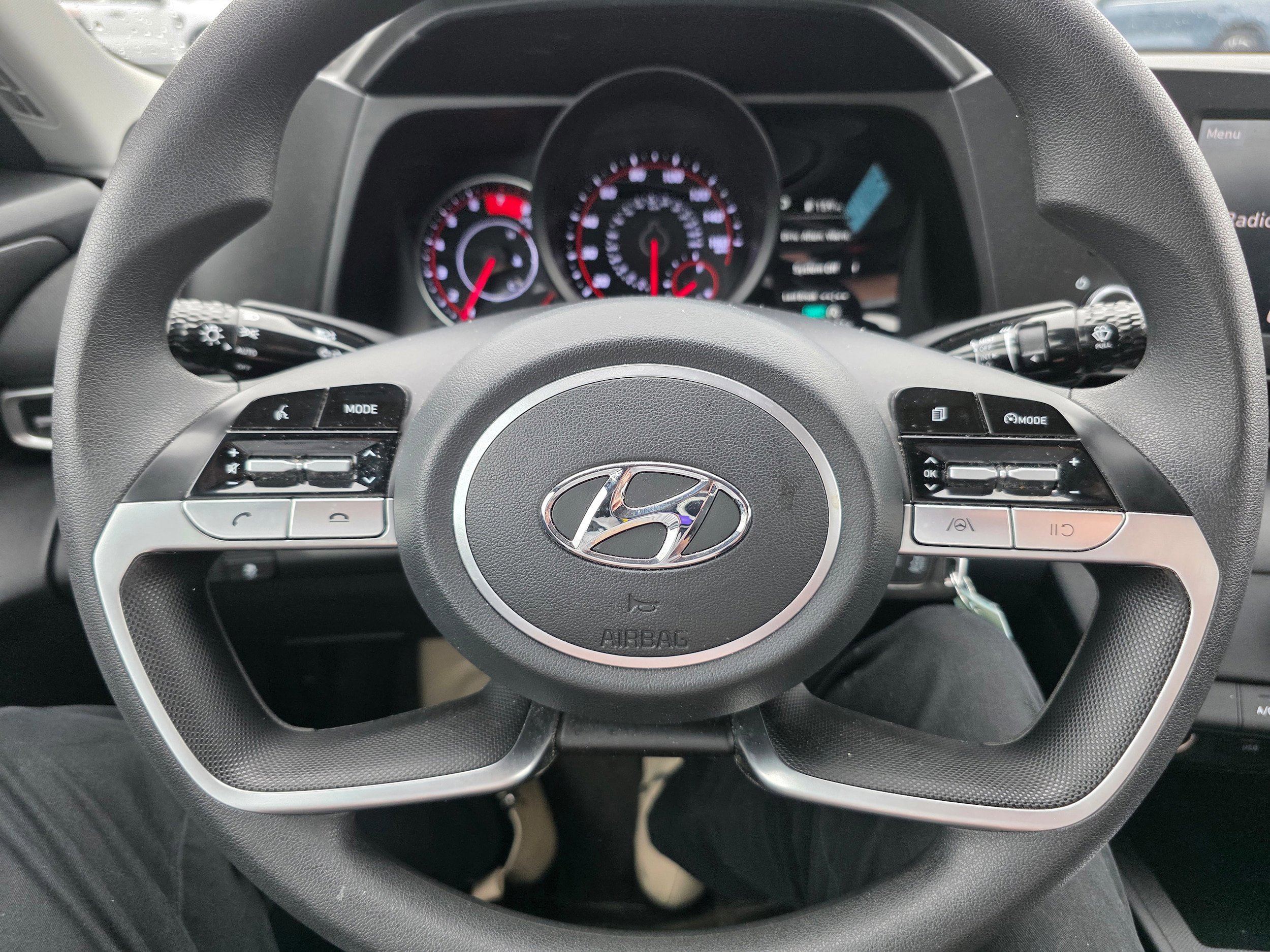 Used 2023 Hyundai Elantra SE FWD image 12